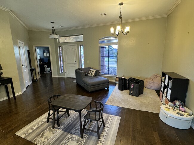 Building Photo - 2001 Mt Vernon Rd