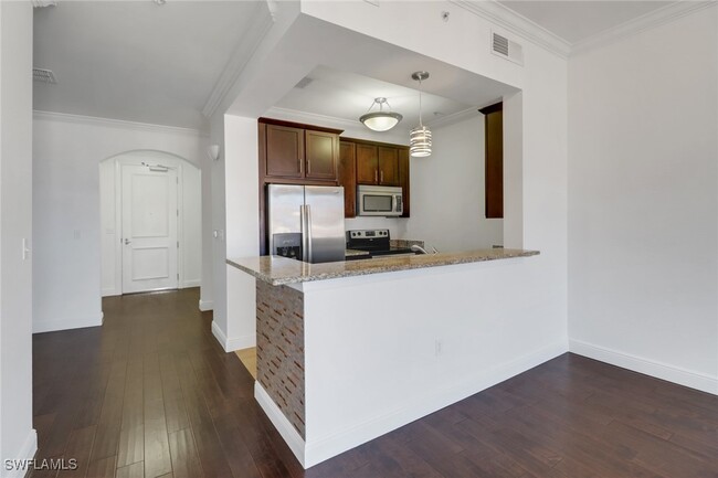 Building Photo - 23191 Fashion Dr