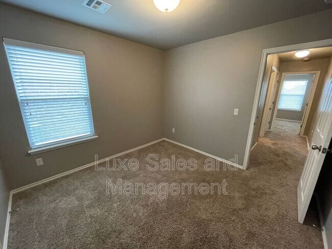 Building Photo - 11724 NW 135th St