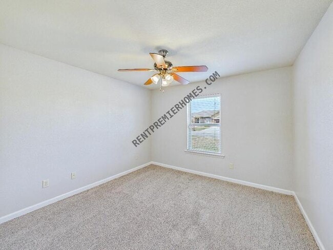 Building Photo - 29 Green Apple Dr