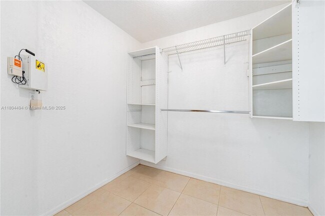 Building Photo - 1840 SW 135th Way