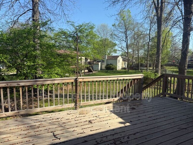 Building Photo - 2421 Bentree Ct