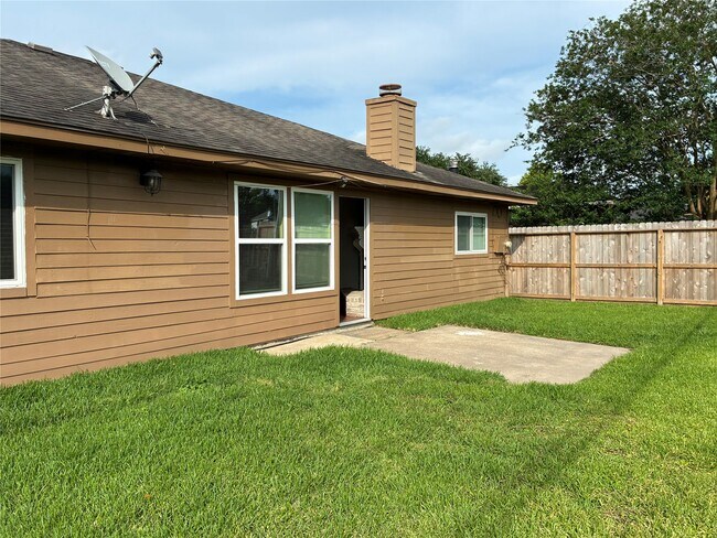 Building Photo - 17034 Coachmaker Dr