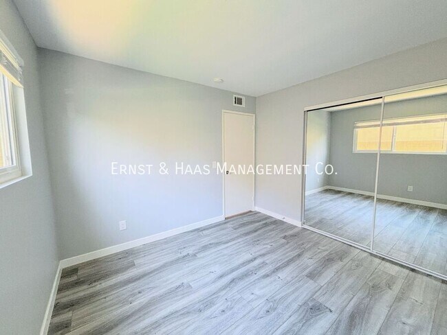 Building Photo - 11353 Agnes St