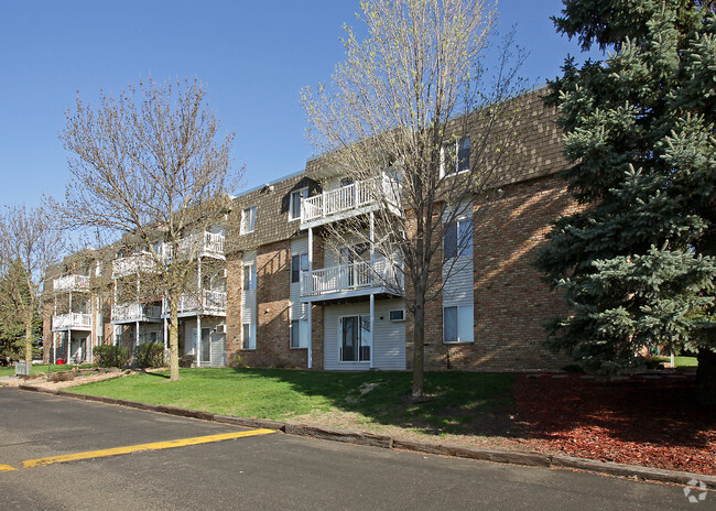 Primary Photo - River Garden Apartments