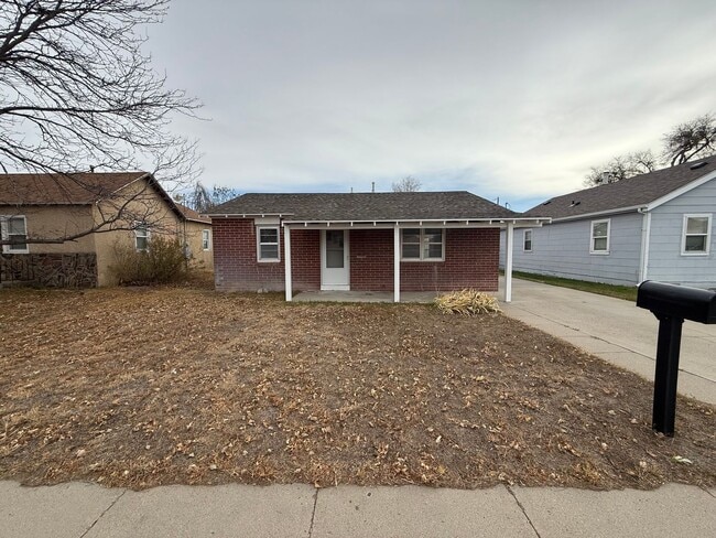Primary Photo - Two Bedroom, One bathroom, Pet Friendly Ho...