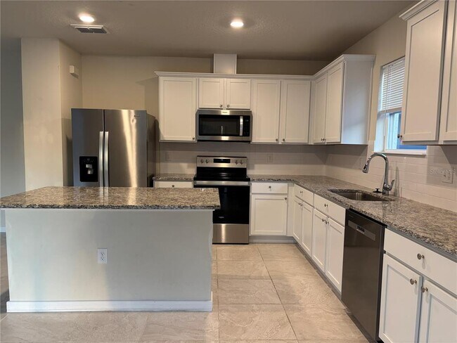 Building Photo - 1471 Woodmont Blvd