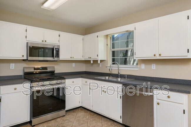 Building Photo - 4863 Kensington Ln