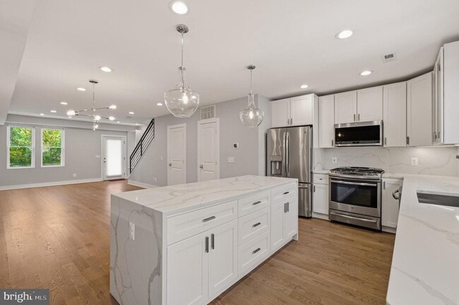 Building Photo - 925 Delafield Pl NW