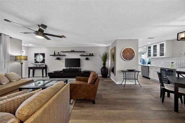 Building Photo - 371 SE 3rd St