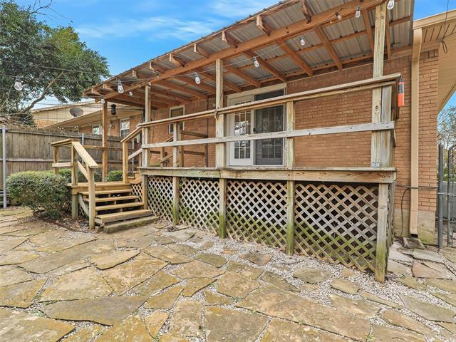 Building Photo - 7022 Kingsbury Dr