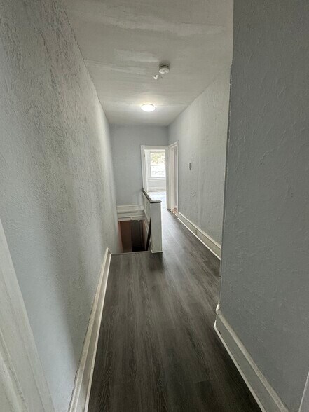 Building Photo - 4660 Castor Ave