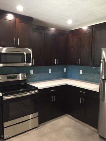 Building Photo - 4Bed/2Bath House at Thomas/24th St! JOIN T...