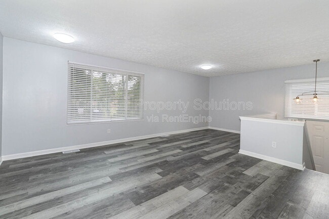 Building Photo - 7831 Glen Orchard Dr