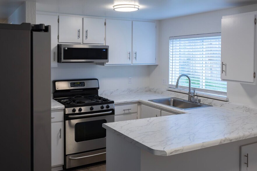 Building Photo - 6291 2200 West