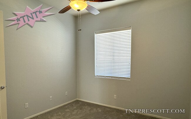 Building Photo - Home in Granville HOA ~ COMP HOLD