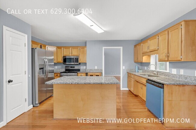 Building Photo - 3940 Waterford Way