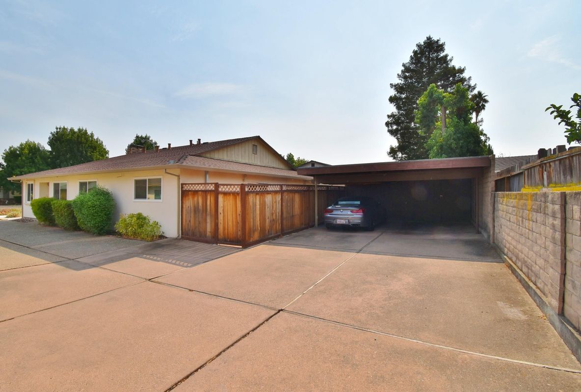 Building Photo - 4640 W Rishell Ct