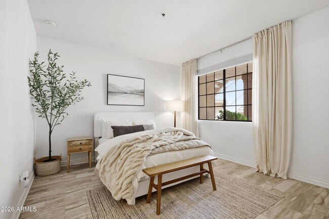 Building Photo - 11515 N 91st St