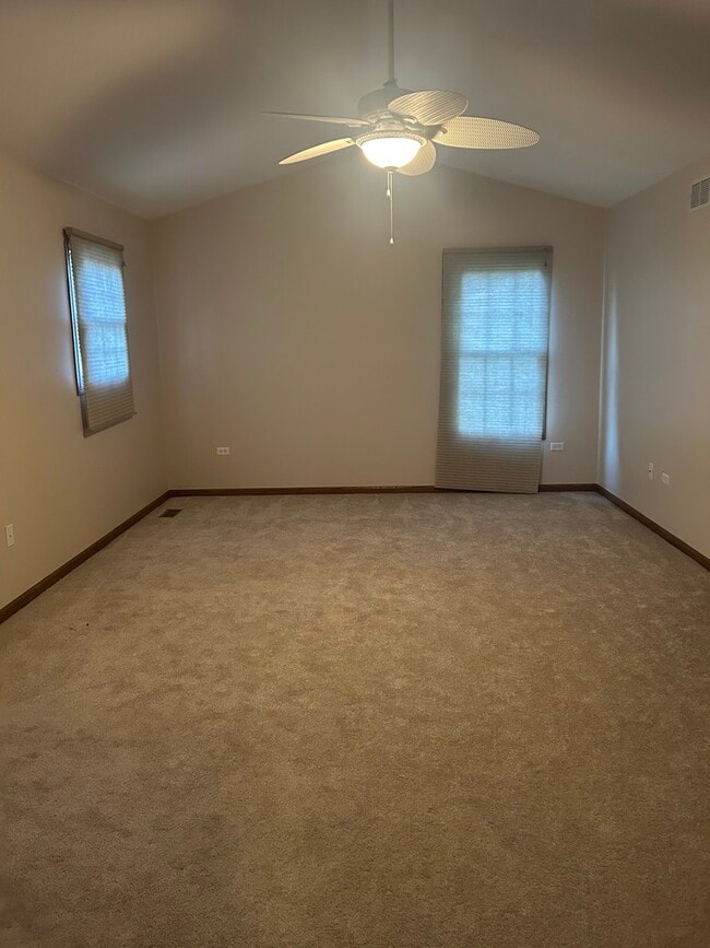Building Photo - 527 Springwood Ln
