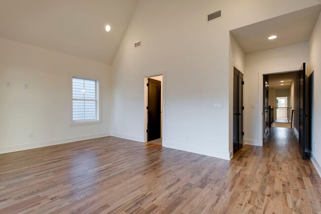 Building Photo - New Construction Modern Luxury in Nashville