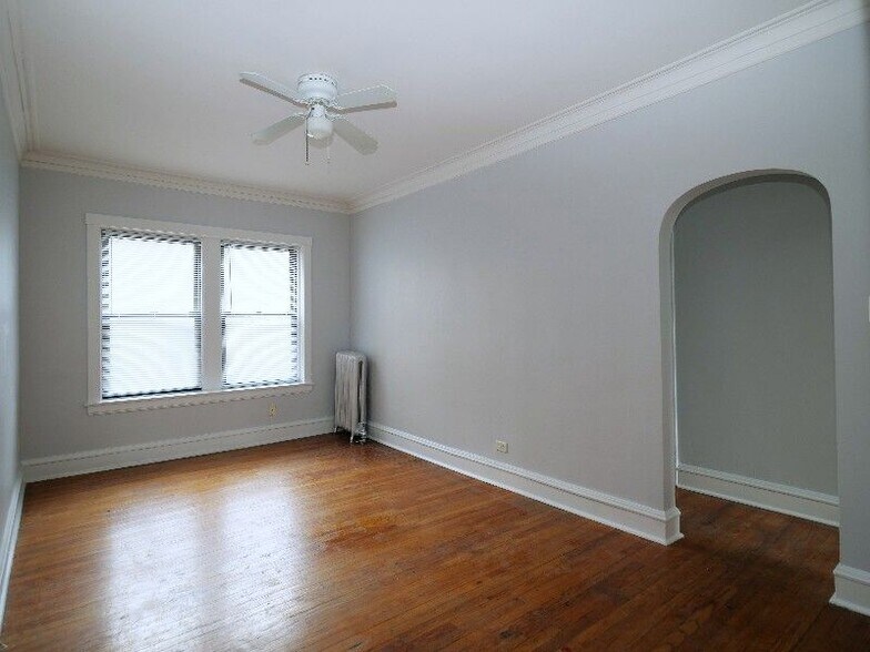 Building Photo - 1764 W North Shore Ave