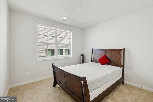 Building Photo - 42051 Night Nurse Cir