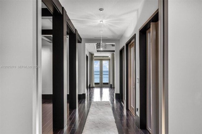 Building Photo - 760 S Mashta Dr