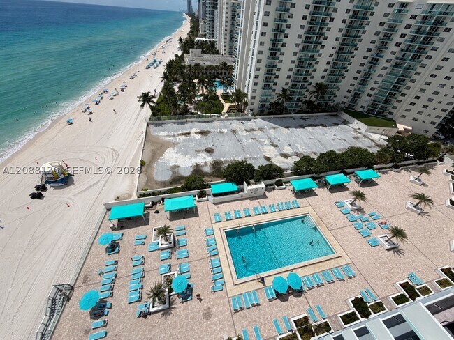 Building Photo - 3725 S Ocean Dr