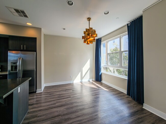 Building Photo - Modern Luxury Condo with Panoramic Views | 3-Story Condo + Private Rooftop Deck