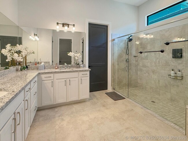 Building Photo - 9221 SW Esule Way