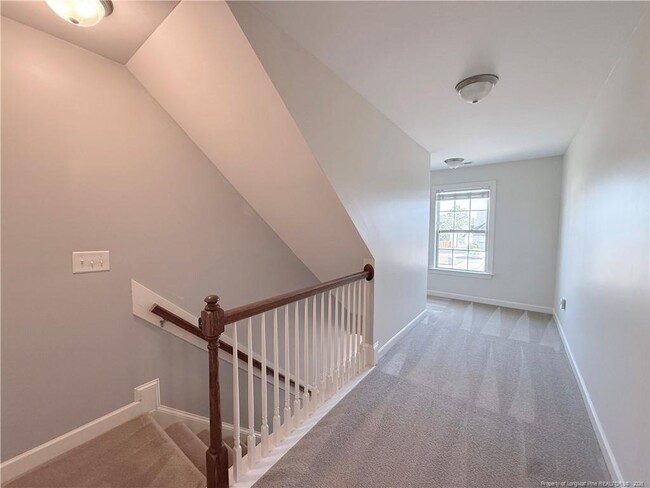 Building Photo - 418 Century Dr