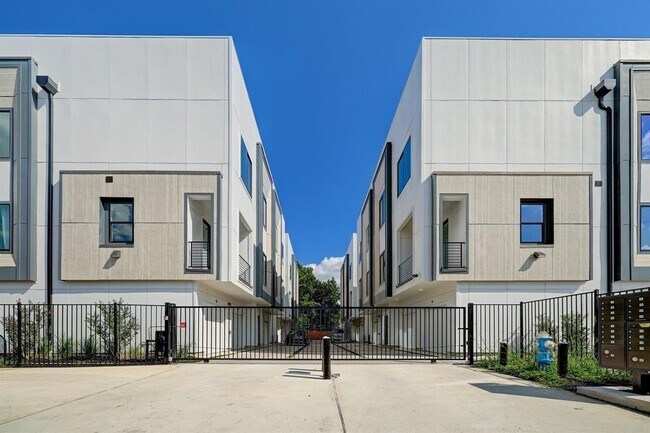 Building Photo - 4792 Old Spanish Trl