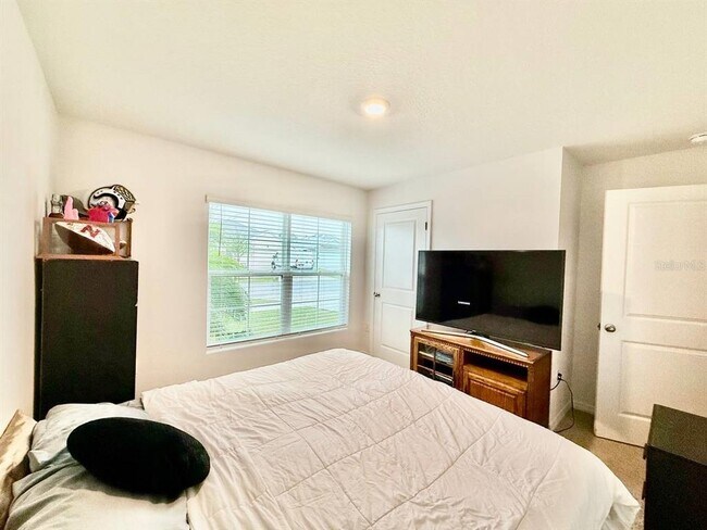 Building Photo - 1026 Golden Shiner Ave