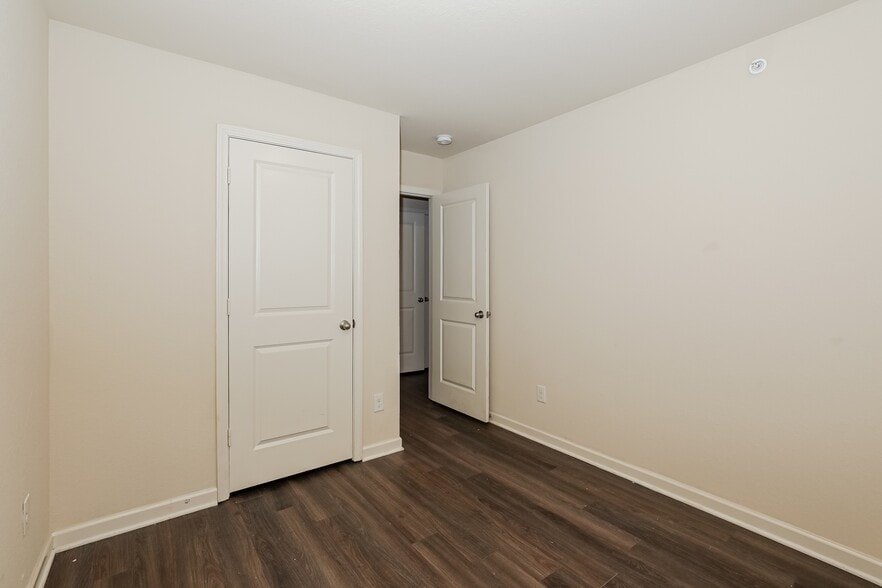 Building Photo - 1408 Canopy Dr