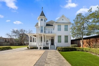 Building Photo - 3811 Washington Ave