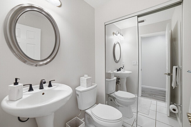 Building Photo - 2281 SE 11th St