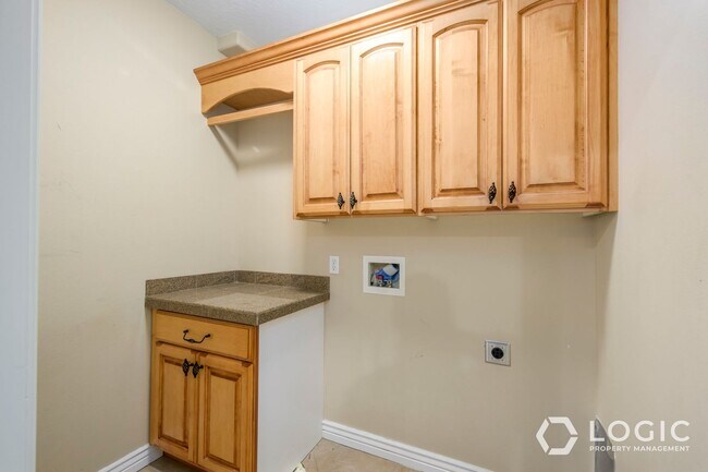 Building Photo - 1852 Centennial Blvd