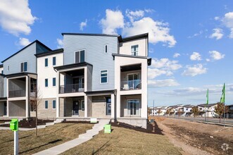 Building Photo - Brand New Luxury 3 Bedroom Townhouse!