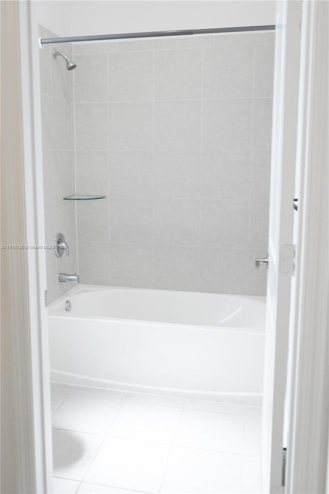 Building Photo - 16144 SW 148th Pl