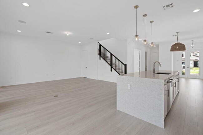 Building Photo - 5312 Hood Rd