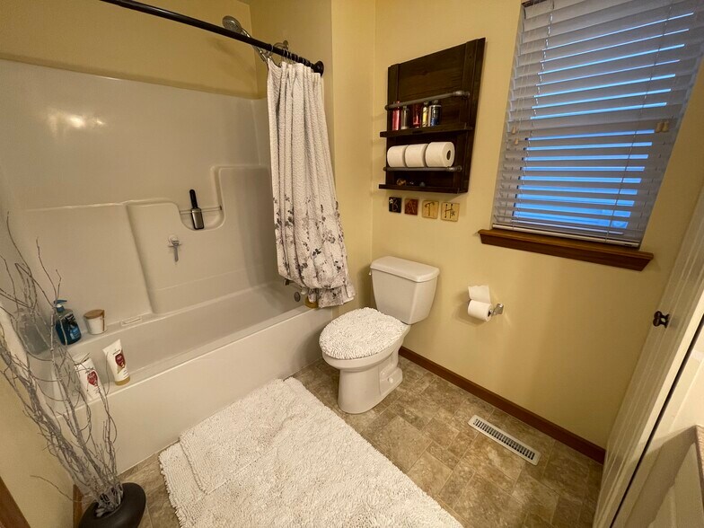 Master Bathroom - 2045 Rosewood Dr NW