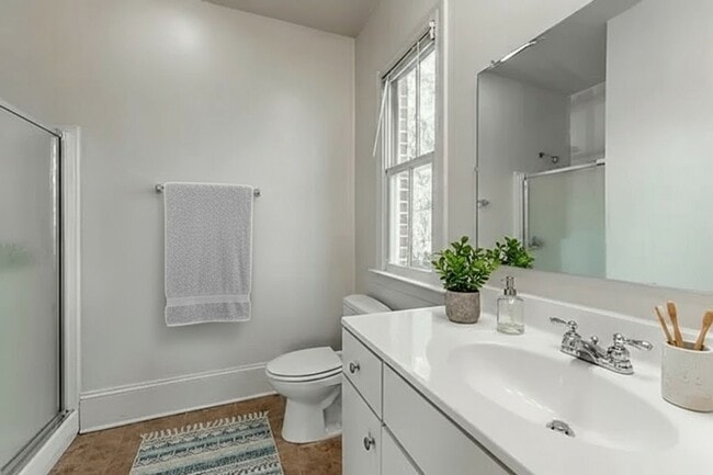 Building Photo - Escape to the perfect blend of comfort and convenience in the Fan!