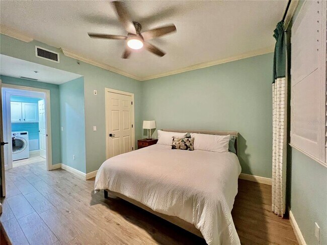 Building Photo - 3321 Sunset Key Cir