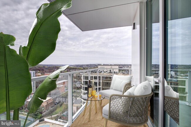 Building Photo - 1781 N Pierce St