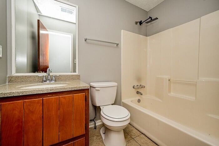 Building Photo - 145 Glenloch Pkwy