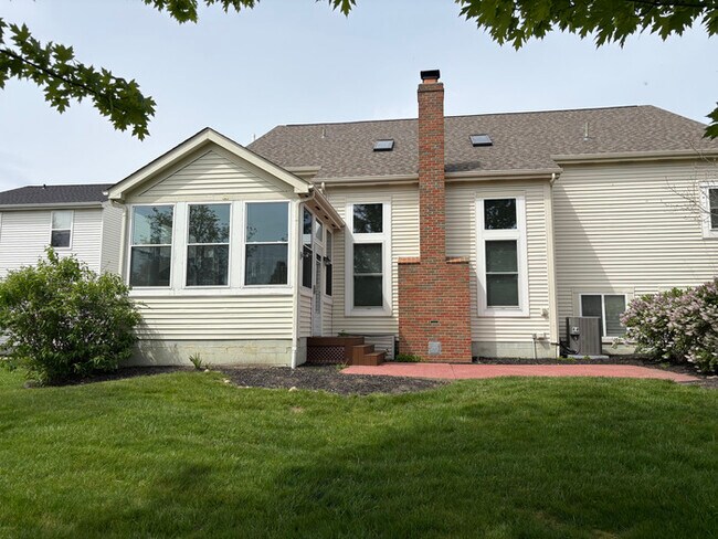 Building Photo - 7549 Ashley Meadow Dr