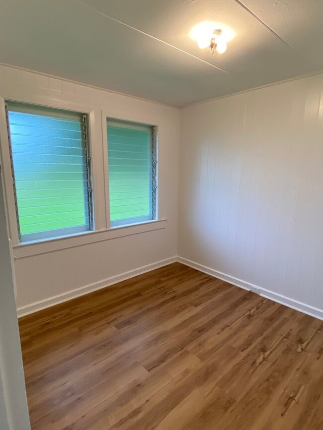 Building Photo - Charming 2BR/1BA in Hilo!