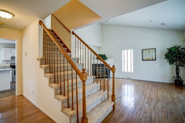 Building Photo - 1237 Jasmine Dr