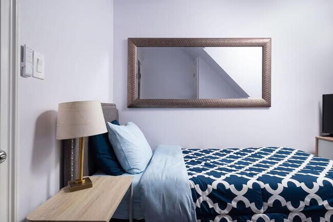 Building Photo - 7 Summit Ave